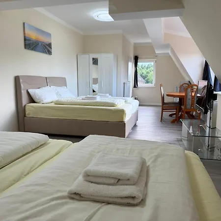 Hotell M&m - Neu Wulmstorf